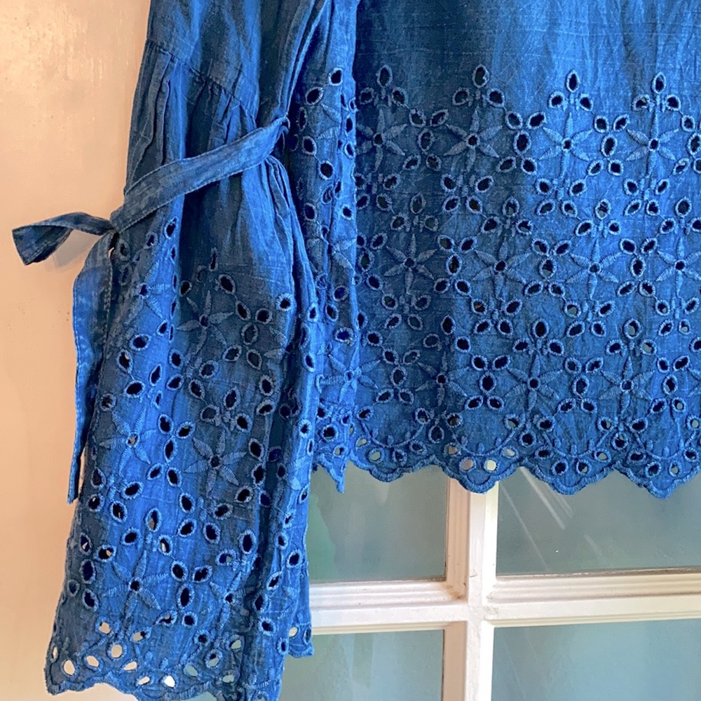 Style Envy | denim blue top size medium - Picture 3 of 4